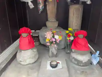 落馬地蔵尊の{uncategorized: "未分類", other: "その他", undefined: "問題あり", building: "その他建物", grave: "お墓", sacred_gate: "鳥居", guardian: "狛犬", statue: "像", buddha: "仏像", history: "歴史", nature: "自然", garden: "庭園", animal: "動物", pagoda: "塔", temizu: "手水舎", mountain_gate: "山門・神門", sanctuary: "本殿・本堂", subordinate: "末社・摂社", art: "芸術", scenery: "景色", jizo: "地蔵", ema: "絵馬", goshuin: "御朱印", omikuji: "おみくじ", items: "授与品その他", amulet: "お守り", goshuincho: "御朱印帳", eats: "食事", festival: "お祭り", votive_dance: "神楽", shichigosan: "七五三参", wedding: "結婚式", experience: "体験その他", initially: "初詣", around: "周辺", anti_infection: "感染症対策"}