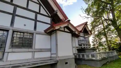 真龍神社の本殿