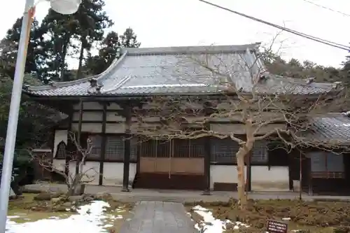 吸湖山　青岸寺の本殿