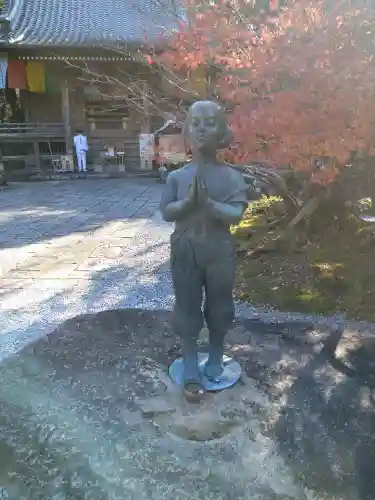 竹林寺の像