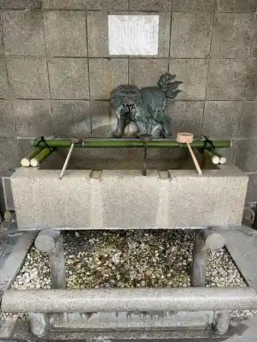 難波八阪神社の手水舎