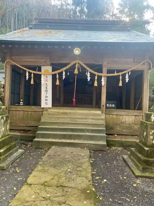 白鳥神社の本殿・本堂