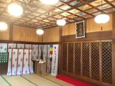 白笹稲荷神社の本殿・本堂