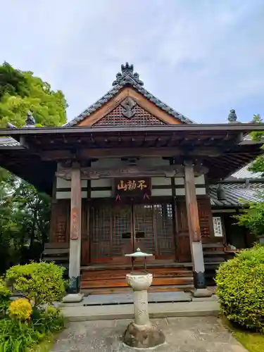 大学院の本殿・本堂