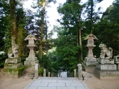 玉作湯神社の建物その他