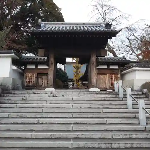 月山寺の山門