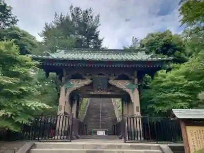 狭山山不動寺の山門・神門