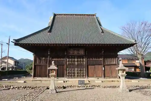 国分寺の本殿・本堂