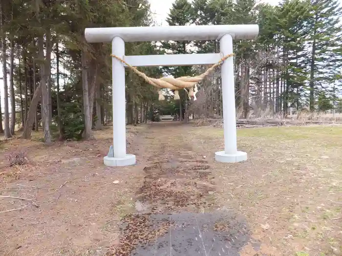 茶志内神社の鳥居