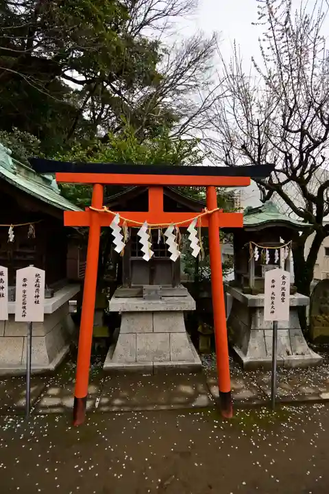 根岸八幡神社の末社・摂社