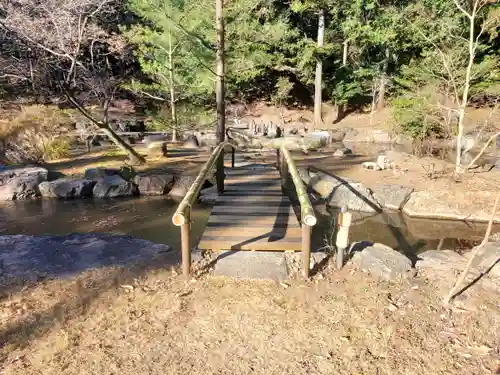鶏足寺のその他建物