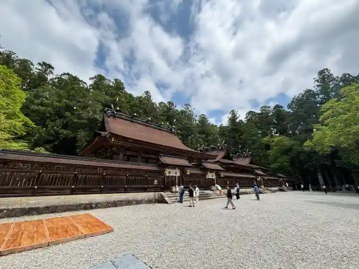 熊野本宮大社の{uncategorized: "未分類", other: "その他", undefined: "問題あり", building: "その他建物", grave: "お墓", sacred_gate: "鳥居", guardian: "狛犬", statue: "像", buddha: "仏像", history: "歴史", nature: "自然", garden: "庭園", animal: "動物", pagoda: "塔", temizu: "手水舎", mountain_gate: "山門・神門", sanctuary: "本殿・本堂", subordinate: "末社・摂社", art: "芸術", scenery: "景色", jizo: "地蔵", ema: "絵馬", goshuin: "御朱印", omikuji: "おみくじ", items: "授与品その他", amulet: "お守り", goshuincho: "御朱印帳", eats: "食事", festival: "お祭り", votive_dance: "神楽", shichigosan: "七五三参", wedding: "結婚式", experience: "体験その他", initially: "初詣", around: "周辺", anti_infection: "感染症対策"}