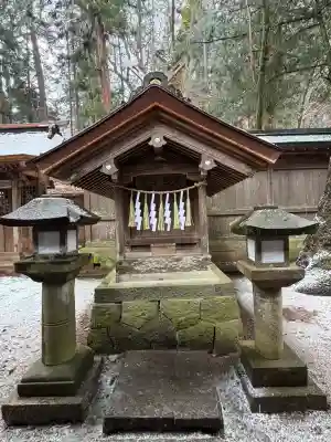 大國主社の{uncategorized: "未分類", other: "その他", undefined: "問題あり", building: "その他建物", grave: "お墓", sacred_gate: "鳥居", guardian: "狛犬", statue: "像", buddha: "仏像", history: "歴史", nature: "自然", garden: "庭園", animal: "動物", pagoda: "塔", temizu: "手水舎", mountain_gate: "山門・神門", sanctuary: "本殿・本堂", subordinate: "末社・摂社", art: "芸術", scenery: "景色", jizo: "地蔵", ema: "絵馬", goshuin: "御朱印", omikuji: "おみくじ", items: "授与品その他", amulet: "お守り", goshuincho: "御朱印帳", eats: "食事", festival: "お祭り", votive_dance: "神楽", shichigosan: "七五三参", wedding: "結婚式", experience: "体験その他", initially: "初詣", around: "周辺", anti_infection: "感染症対策"}