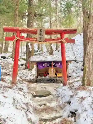 早池峯神社の{uncategorized: "未分類", other: "その他", undefined: "問題あり", building: "その他建物", grave: "お墓", sacred_gate: "鳥居", guardian: "狛犬", statue: "像", buddha: "仏像", history: "歴史", nature: "自然", garden: "庭園", animal: "動物", pagoda: "塔", temizu: "手水舎", mountain_gate: "山門・神門", sanctuary: "本殿・本堂", subordinate: "末社・摂社", art: "芸術", scenery: "景色", jizo: "地蔵", ema: "絵馬", goshuin: "御朱印", omikuji: "おみくじ", items: "授与品その他", amulet: "お守り", goshuincho: "御朱印帳", eats: "食事", festival: "お祭り", votive_dance: "神楽", shichigosan: "七五三参", wedding: "結婚式", experience: "体験その他", initially: "初詣", around: "周辺", anti_infection: "感染症対策"}