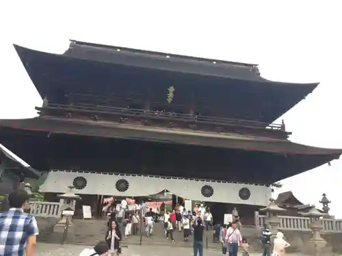 善光寺の山門