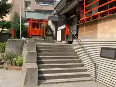 仲町稲荷神社の本殿