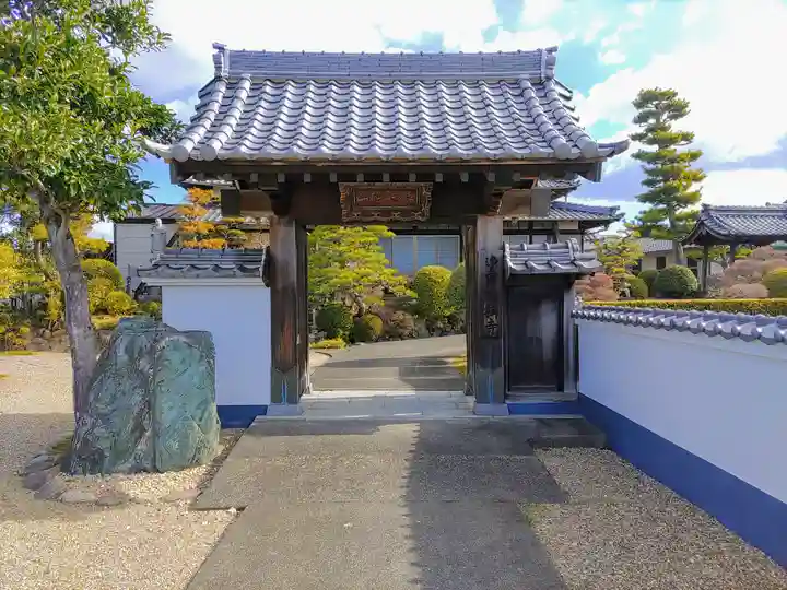 唯称寺の山門・神門