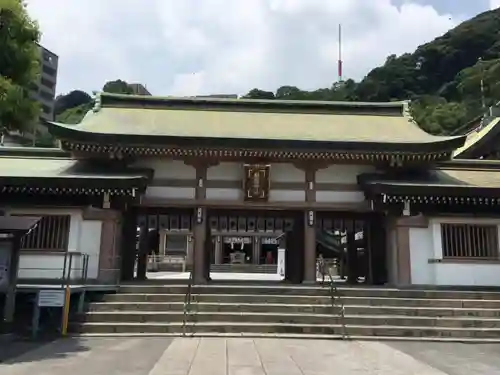 照國神社の山門・神門