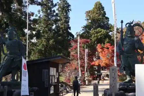 観音正寺の建物その他