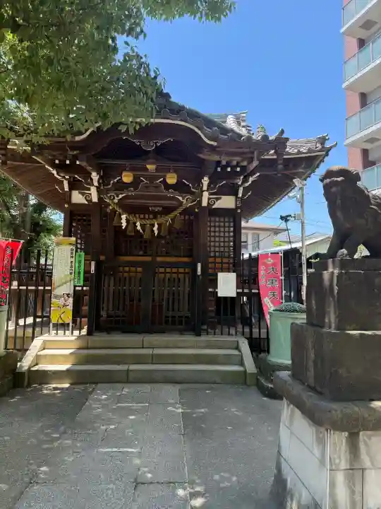 新田神社の{uncategorized: "未分類", other: "その他", undefined: "問題あり", building: "その他建物", grave: "お墓", sacred_gate: "鳥居", guardian: "狛犬", statue: "像", buddha: "仏像", history: "歴史", nature: "自然", garden: "庭園", animal: "動物", pagoda: "塔", temizu: "手水舎", mountain_gate: "山門・神門", sanctuary: "本殿・本堂", subordinate: "末社・摂社", art: "芸術", scenery: "景色", jizo: "地蔵", ema: "絵馬", goshuin: "御朱印", omikuji: "おみくじ", items: "授与品その他", amulet: "お守り", goshuincho: "御朱印帳", eats: "食事", festival: "お祭り", votive_dance: "神楽", shichigosan: "七五三参", wedding: "結婚式", experience: "体験その他", initially: "初詣", around: "周辺", anti_infection: "感染症対策"}