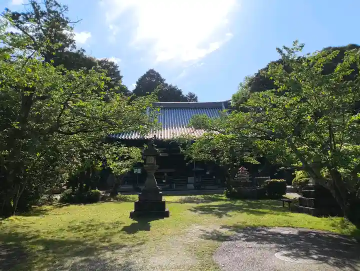 海住山寺の{uncategorized: "未分類", other: "その他", undefined: "問題あり", building: "その他建物", grave: "お墓", sacred_gate: "鳥居", guardian: "狛犬", statue: "像", buddha: "仏像", history: "歴史", nature: "自然", garden: "庭園", animal: "動物", pagoda: "塔", temizu: "手水舎", mountain_gate: "山門・神門", sanctuary: "本殿・本堂", subordinate: "末社・摂社", art: "芸術", scenery: "景色", jizo: "地蔵", ema: "絵馬", goshuin: "御朱印", omikuji: "おみくじ", items: "授与品その他", amulet: "お守り", goshuincho: "御朱印帳", eats: "食事", festival: "お祭り", votive_dance: "神楽", shichigosan: "七五三参", wedding: "結婚式", experience: "体験その他", initially: "初詣", around: "周辺", anti_infection: "感染症対策"}