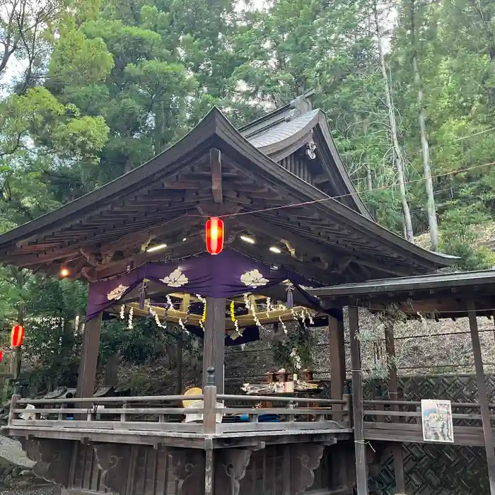 若宮八幡宮の建物その他