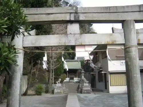 諏訪神社の鳥居