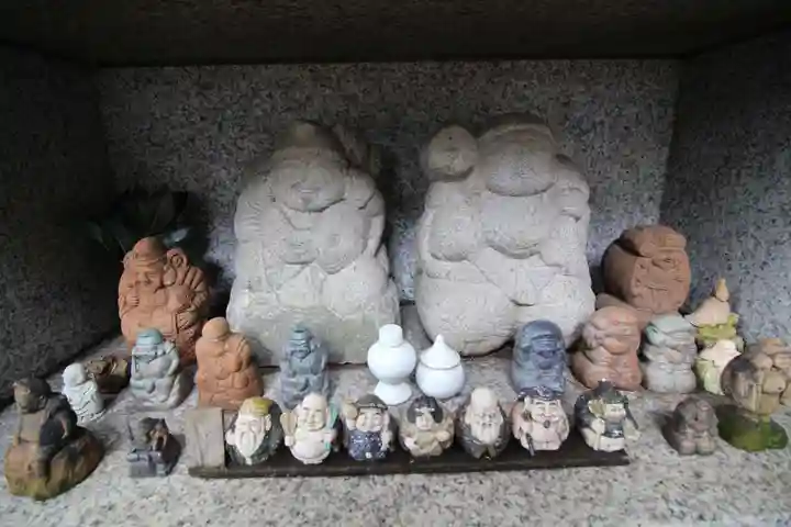 下高井戸八幡神社の像