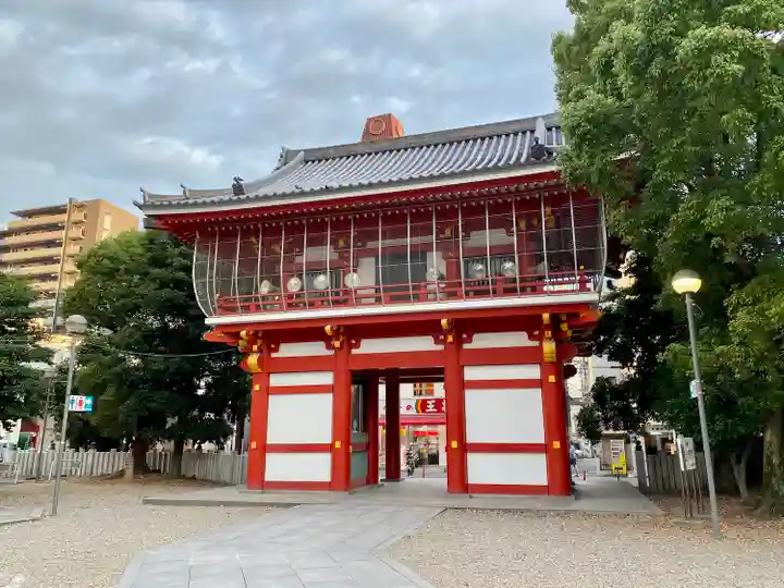 大須観音 (北野山真福寺宝生院)の山門・神門