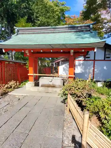 生島足島神社の手水舎