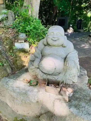 西明寺の像