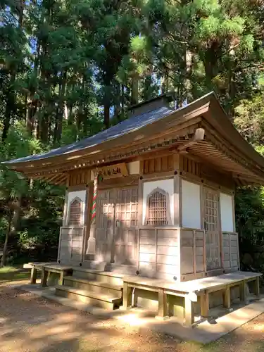 黒石寺の本殿