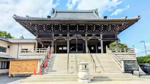 金蔵寺の本殿・本堂