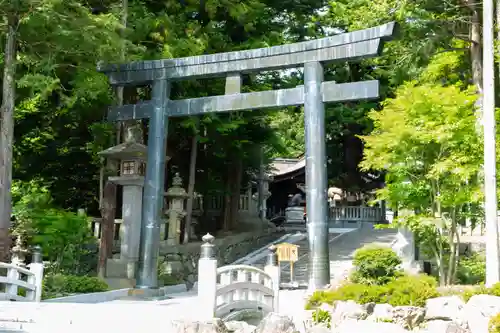 諏訪大社下社秋宮(長野県)