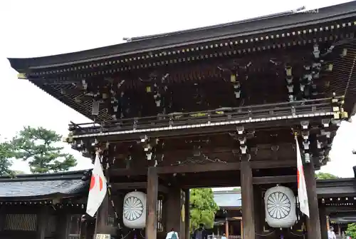 寒川神社の山門・神門