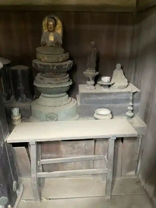 臨江寺の{uncategorized: "未分類", other: "その他", undefined: "問題あり", building: "その他建物", grave: "お墓", sacred_gate: "鳥居", guardian: "狛犬", statue: "像", buddha: "仏像", history: "歴史", nature: "自然", garden: "庭園", animal: "動物", pagoda: "塔", temizu: "手水舎", mountain_gate: "山門・神門", sanctuary: "本殿・本堂", subordinate: "末社・摂社", art: "芸術", scenery: "景色", jizo: "地蔵", ema: "絵馬", goshuin: "御朱印", omikuji: "おみくじ", items: "授与品その他", amulet: "お守り", goshuincho: "御朱印帳", eats: "食事", festival: "お祭り", votive_dance: "神楽", shichigosan: "七五三参", wedding: "結婚式", experience: "体験その他", initially: "初詣", around: "周辺", anti_infection: "感染症対策"}