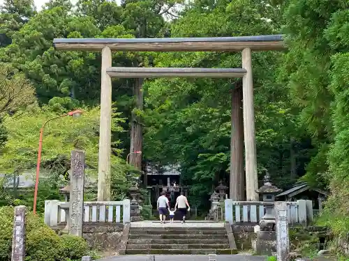 赤城神社(三夜沢町)の鳥居