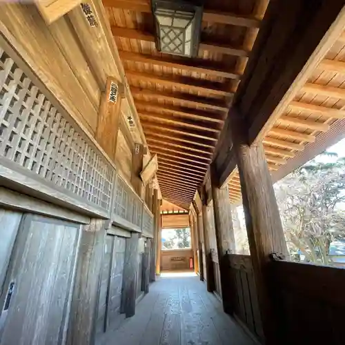 高蔵寺の本殿・本堂