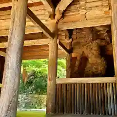 財賀寺の像