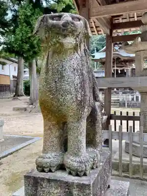 大宮賣神社の狛犬
