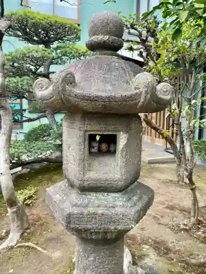 寿永寺の{uncategorized: "未分類", other: "その他", undefined: "問題あり", building: "その他建物", grave: "お墓", sacred_gate: "鳥居", guardian: "狛犬", statue: "像", buddha: "仏像", history: "歴史", nature: "自然", garden: "庭園", animal: "動物", pagoda: "塔", temizu: "手水舎", mountain_gate: "山門・神門", sanctuary: "本殿・本堂", subordinate: "末社・摂社", art: "芸術", scenery: "景色", jizo: "地蔵", ema: "絵馬", goshuin: "御朱印", omikuji: "おみくじ", items: "授与品その他", amulet: "お守り", goshuincho: "御朱印帳", eats: "食事", festival: "お祭り", votive_dance: "神楽", shichigosan: "七五三参", wedding: "結婚式", experience: "体験その他", initially: "初詣", around: "周辺", anti_infection: "感染症対策"}