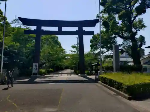 愛知縣護國神社の{uncategorized: "未分類", other: "その他", undefined: "問題あり", building: "その他建物", grave: "お墓", sacred_gate: "鳥居", guardian: "狛犬", statue: "像", buddha: "仏像", history: "歴史", nature: "自然", garden: "庭園", animal: "動物", pagoda: "塔", temizu: "手水舎", mountain_gate: "山門・神門", sanctuary: "本殿・本堂", subordinate: "末社・摂社", art: "芸術", scenery: "景色", jizo: "地蔵", ema: "絵馬", goshuin: "御朱印", omikuji: "おみくじ", items: "授与品その他", amulet: "お守り", goshuincho: "御朱印帳", eats: "食事", festival: "お祭り", votive_dance: "神楽", shichigosan: "七五三参", wedding: "結婚式", experience: "体験その他", initially: "初詣", around: "周辺", anti_infection: "感染症対策"}