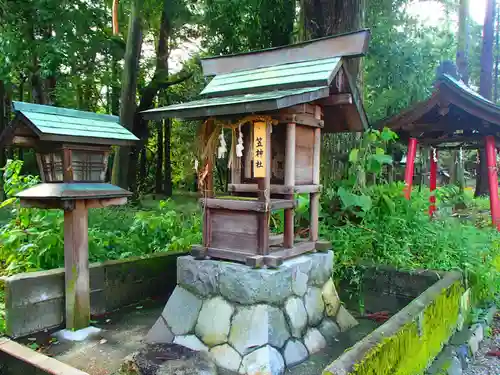 真木倉神社の末社