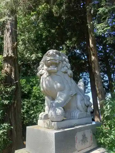 八龍神社の狛犬