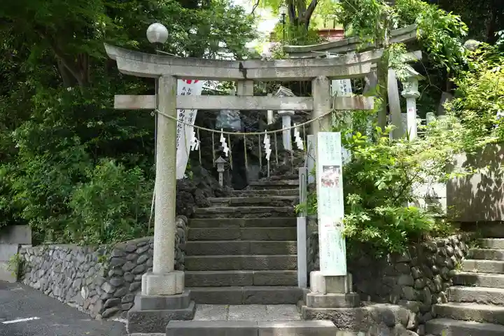 多摩川浅間神社の鳥居