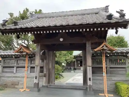 信隆寺の山門・神門