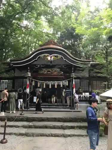 新屋山神社の本殿