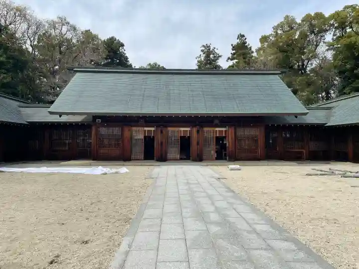 滋賀県護国神社の{uncategorized: "未分類", other: "その他", undefined: "問題あり", building: "その他建物", grave: "お墓", sacred_gate: "鳥居", guardian: "狛犬", statue: "像", buddha: "仏像", history: "歴史", nature: "自然", garden: "庭園", animal: "動物", pagoda: "塔", temizu: "手水舎", mountain_gate: "山門・神門", sanctuary: "本殿・本堂", subordinate: "末社・摂社", art: "芸術", scenery: "景色", jizo: "地蔵", ema: "絵馬", goshuin: "御朱印", omikuji: "おみくじ", items: "授与品その他", amulet: "お守り", goshuincho: "御朱印帳", eats: "食事", festival: "お祭り", votive_dance: "神楽", shichigosan: "七五三参", wedding: "結婚式", experience: "体験その他", initially: "初詣", around: "周辺", anti_infection: "感染症対策"}