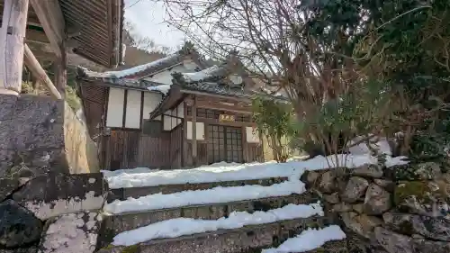 香照寺の{uncategorized: "未分類", other: "その他", undefined: "問題あり", building: "その他建物", grave: "お墓", sacred_gate: "鳥居", guardian: "狛犬", statue: "像", buddha: "仏像", history: "歴史", nature: "自然", garden: "庭園", animal: "動物", pagoda: "塔", temizu: "手水舎", mountain_gate: "山門・神門", sanctuary: "本殿・本堂", subordinate: "末社・摂社", art: "芸術", scenery: "景色", jizo: "地蔵", ema: "絵馬", goshuin: "御朱印", omikuji: "おみくじ", items: "授与品その他", amulet: "お守り", goshuincho: "御朱印帳", eats: "食事", festival: "お祭り", votive_dance: "神楽", shichigosan: "七五三参", wedding: "結婚式", experience: "体験その他", initially: "初詣", around: "周辺", anti_infection: "感染症対策"}