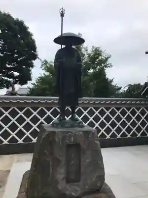 高野山東京別院の像